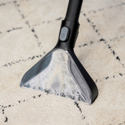 Specially developed accessories for easy deep cleaning of the fibres