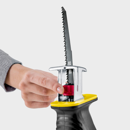 Tool-free saw blade change