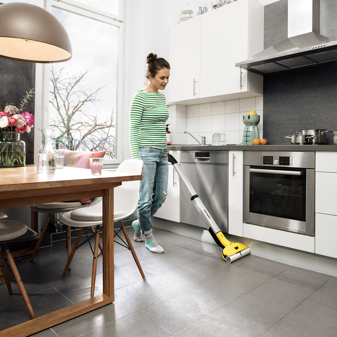 Product Kärcher EWM 2 Cordless Επαναφορτιζόμενη Σφουγγαρίστρα base image