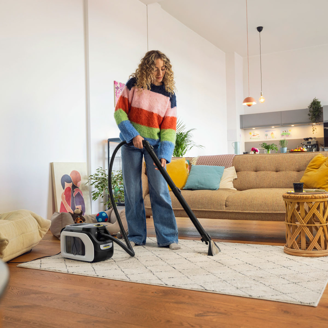 Product Kärcher SE 3 Compact Home Floor Spray Extraction Cleaner base image