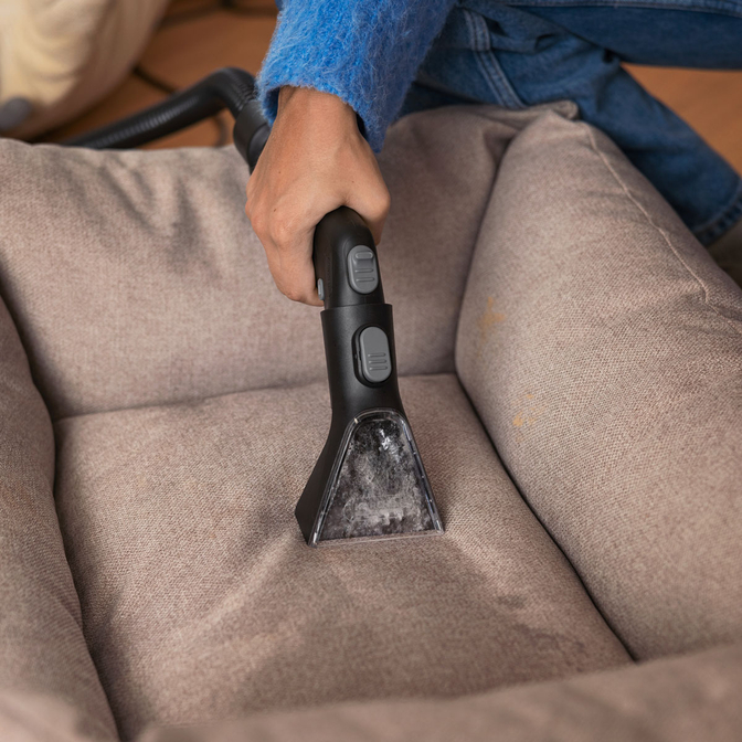 Product Kärcher SE 3 Compact Home Floor Spray Extraction Cleaner base image