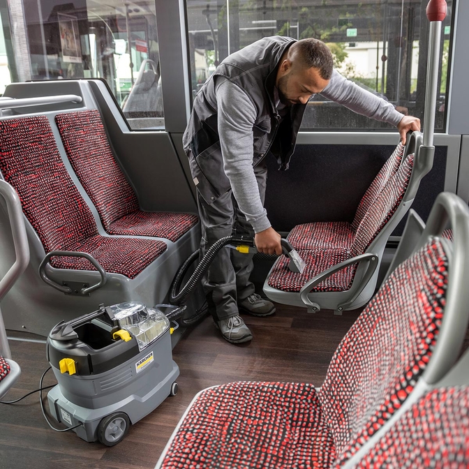 Product Kärcher Puzzi 8/1 Facelift Spray Extraction Carpet Cleaner base image