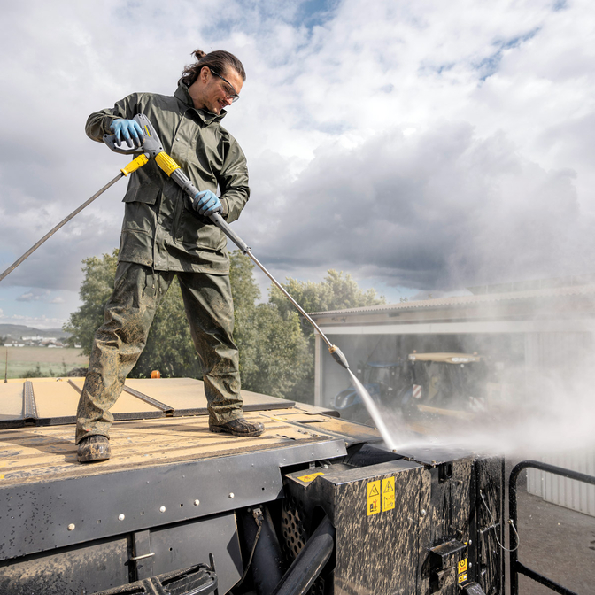 Product Kärcher HD 10/21-4 S Plus High Pressure Washer base image