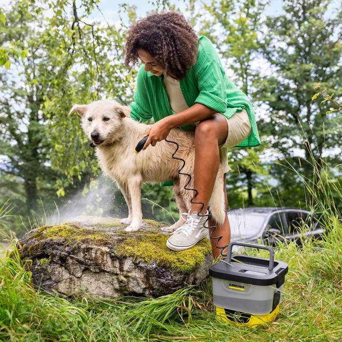 Product Kärcher OC 4 Mobile Outdoor Cleaner base image