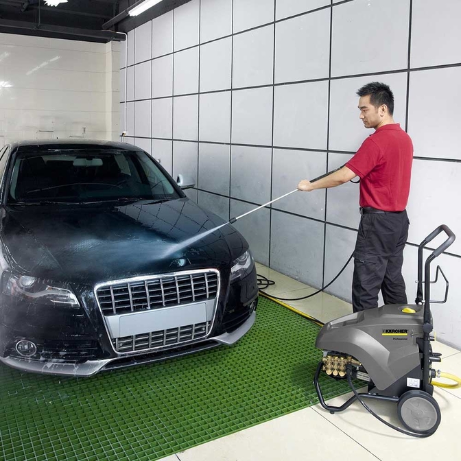 Product Kärcher HD 9/20-4C Classic High Pressure Washer base image